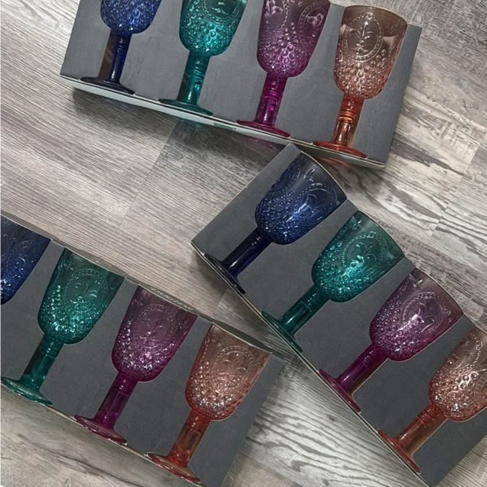 ACRYLIC MULTICOLORED GOBLETS